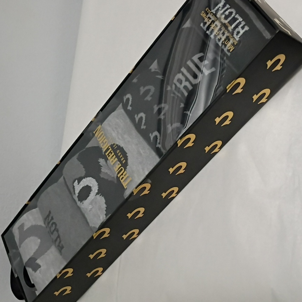True Religion Men's Crew Socks
